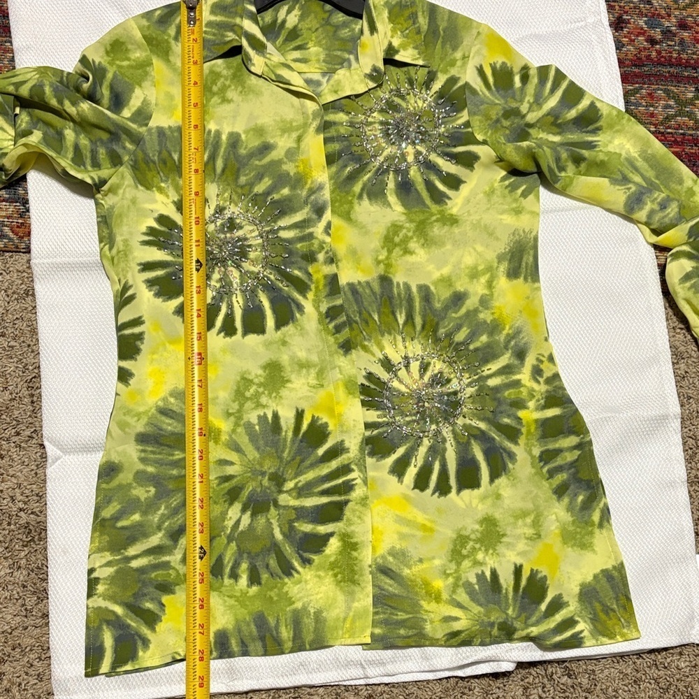 A.Z.I Women's Tie-Dye Button Down Shirt - Picture 12 of 13